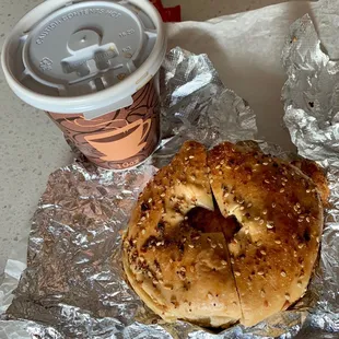 Egg on everything bagel