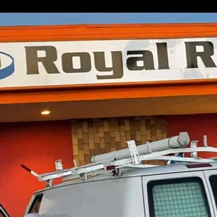 Hully gully vs royal room