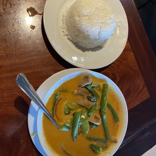 L10. Panang Curry Lunch Special