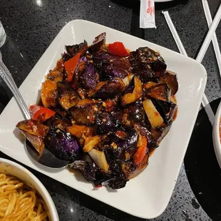 T9. Eggplant with garlic Sauce