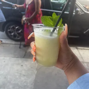 Pineapple mojito