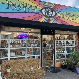 Entrance off Florida Avenue