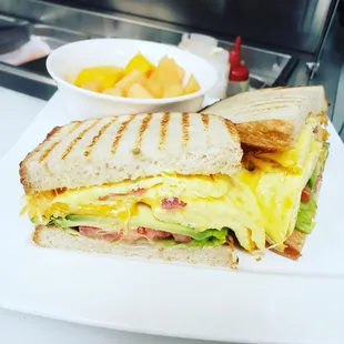 Breakfast sandwich