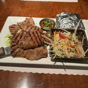 Isan E-Sarn Classic Dinner