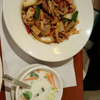 Royal Thai Noodle