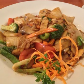 Pad Kee Mao (Drunken Noodles)