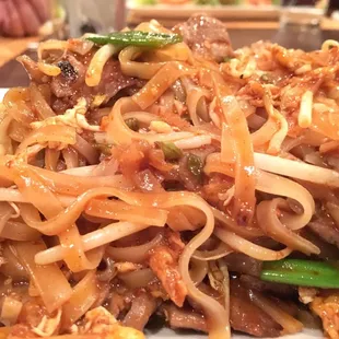 You can&apos;t go wrong with Royal Thai&apos;s beef pad Thai!