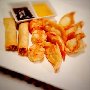Sampler for 2 is great. Esp. The crab Rangoon