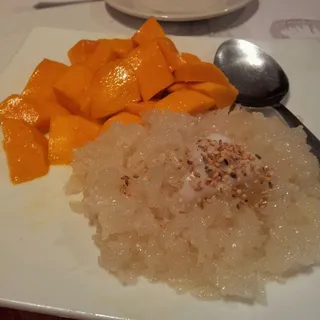 Sweet Sticky Rice with Mango