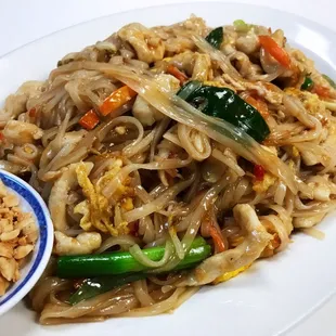 Pad Thai Chicken Ho Fun