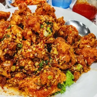 food, chicken wings and fried chicken