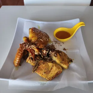 a plate of fried food