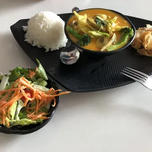 Lunch special- vegetarian yellow curry.