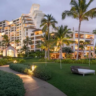 Four Seasons Ko Olina Hotel Limo Services