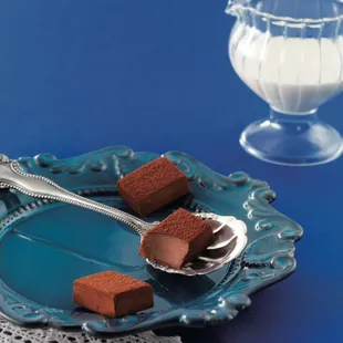 Nama Chocolate "Au Lait"