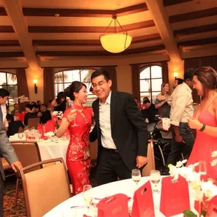 They can also do very traditional Chinese wedding too. Flora is the best!