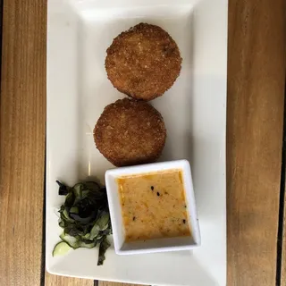 Hawaii Kai Style Crispy Crab Cakes
