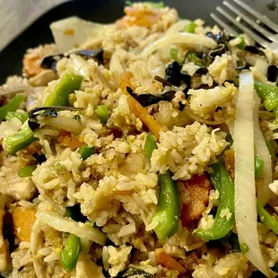 Basil fried rice with chicken and medium spice.