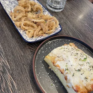 Calamari and Garlic Bread