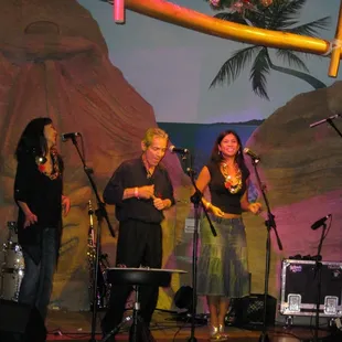 Pery &amp; Price show KSSK Live!