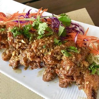 GARLIC CHICKEN WINGS