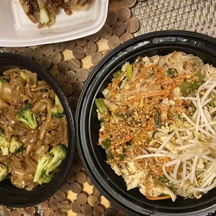 Beef pad see ew and chicken Pad Thai