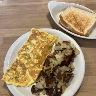 Denver omelette with sourdough toast. Yum!