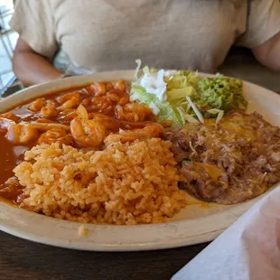 a plate of mexican food