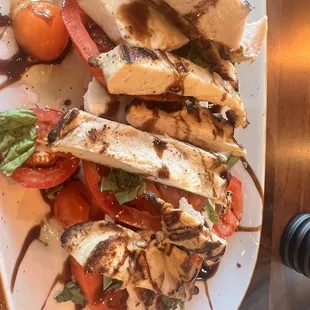 Caprese salad with chicken