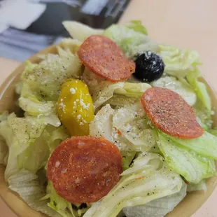 Small house salad with house dressing