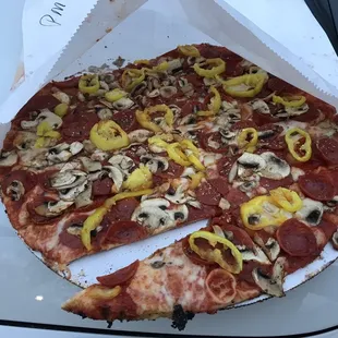 Pepperoni Bananna Pepper Mushroom!