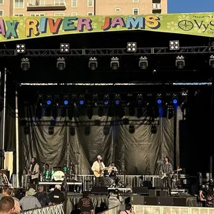 Levon - Jax River Jams