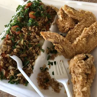 chicken wings and fried chicken, fried chicken wings, chicken wings, poultry, food, bbq wings, bbq chicken, fried chicken, chicken