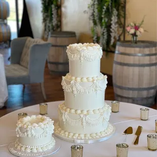Wedding cake and groom cake