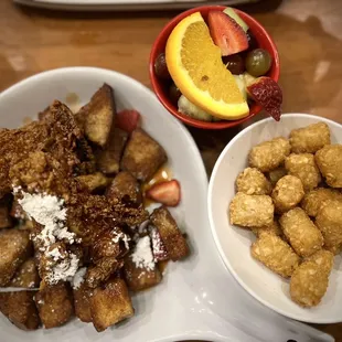 Yummm.. Sweet Heat Chicken &amp; French Toast Bites and side of tater totes and fruit