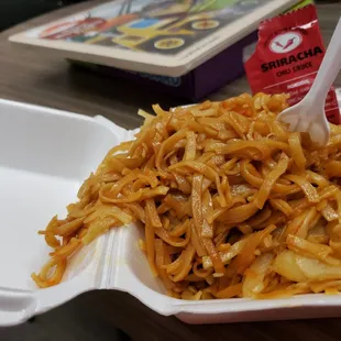 Pad Thai from Cerritos Mall  Ruby Thai Kitchen. Was about 5 bucks. #Gross