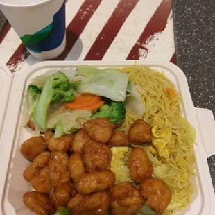 Mango chicken and veggies w/thai noodles