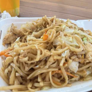 No taste, worst pad Thai I ever tried  never again.