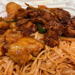 Mango chicken + spicy chicken + pad thai