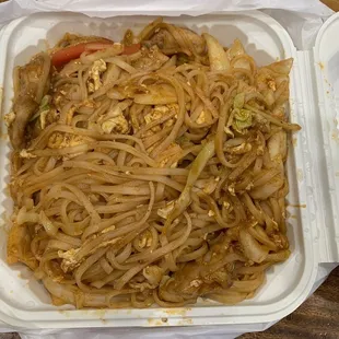 Chicken pad thai