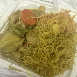Pad Thai, rice noodle, green chicken curry..