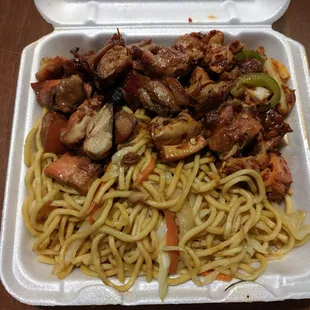 On the left is something they called barbecue chicken but it is just bourbon chicken on the right age is spicy jalapeno chicken