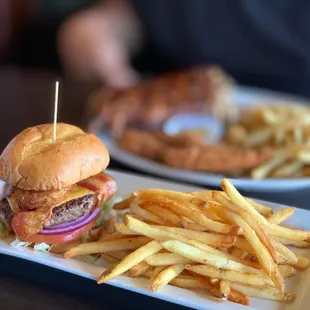 SmokeHouse Burger