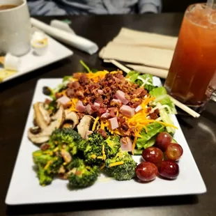 My AYCE Salad Bar 4my Dinner@Ruby Tuesday Moanalua;  4/12/2024.Went just 1x 2da Salad Bar,Cuz my Salad plate is packed.LOL! Fresh Salad Bar!