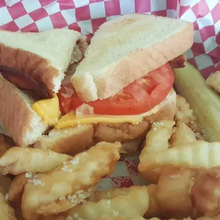 Turkey Cranberry Club on untoasted bread and no signs of any cranberry sauce.