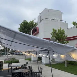 Outdoor dining available again