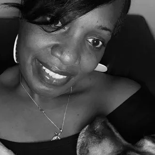 Vicki R.