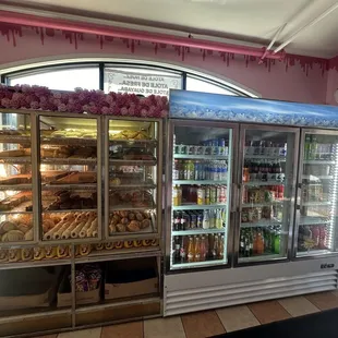 Pan dulce &amp; cold drinks