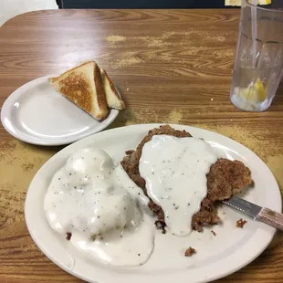 Chicken Fried Steak, mashed potatoes &amp; gravy.  Very Good!!