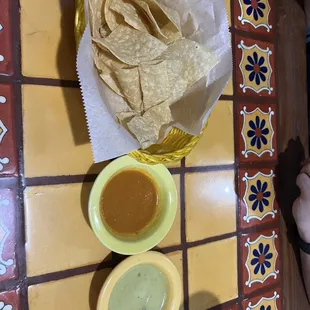 free chips and salsa